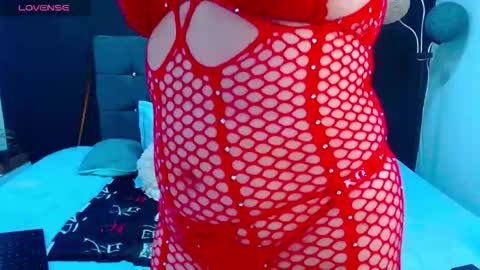 Snapshot of mia__xx1 chatting on 12.04.25 C A L L M E M I A online show from 12.04.25