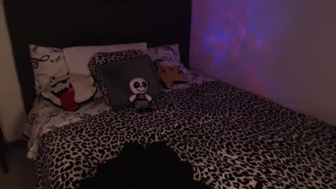 Snapshot of mia_adams_red chatting on 10.26.25 mia online show from 10.26.25