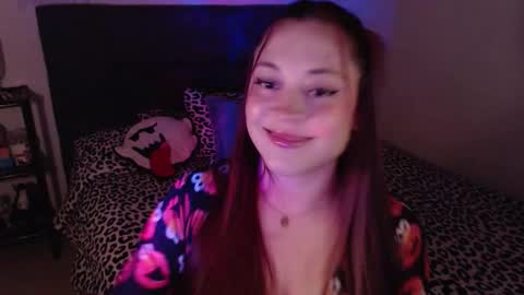 Snapshot of mia_adams_red chatting on 11.13.25 mia online show from 11.13.25