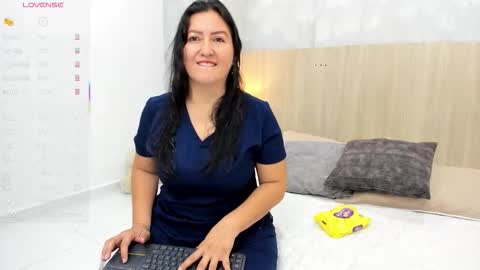 Mia Aristizabal online show from 02.15.26