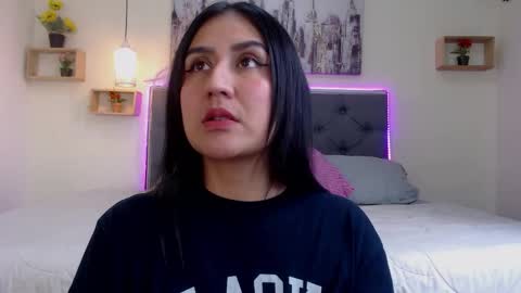 Snapshot of mia_ayra chatting on 10.16.25 M I A A Y R A online show from 10.16.25