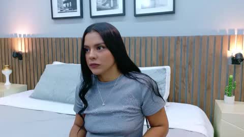 Snapshot of mia_bellefort chatting on 02.04.26 Mia Bellefort online show from 02.04.26