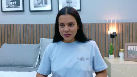 Snapshot of mia_bellefort chatting on 02.06.26 Mia Bellefort online show from 02.06.26