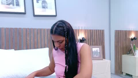 Mia Bellefort online show from 03.07.26