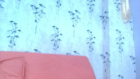 Snapshot of mia_candy_0 chatting on 02.08.25 Mia online show from 02.08.25