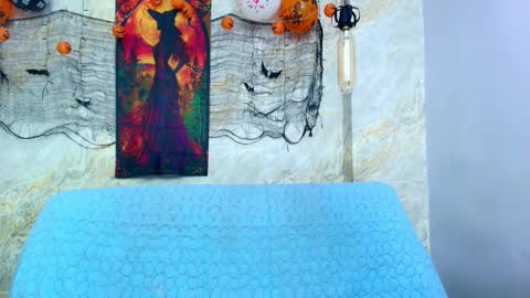 Snapshot of mia_candy_0 chatting on 11.04.25 Mia online show from 11.04.25