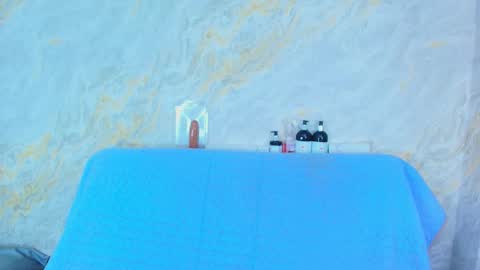 Mia  online show from 03.26.26