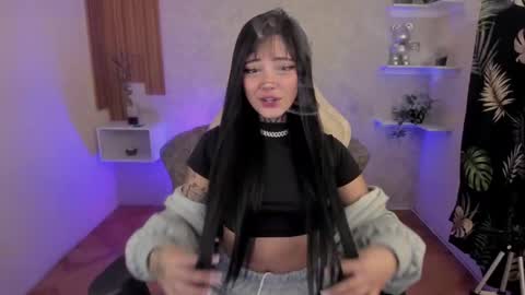 Mia online show from 12.06.24