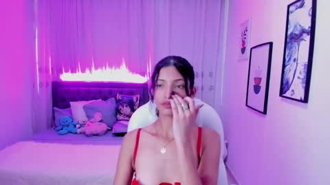 Snapshot of mia_clay1 chatting on 11.22.25 Mia online show from 11.22.25