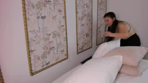 Snapshot of mia_collins96 chatting on 06.28.26 M I A online show from 06.28.26