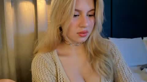 M I A  online show from 07.06.26