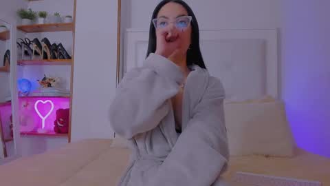 Snapshot of mia_daniellshot chatting on 03.05.25 Sarah Luna online show from 03.05.25