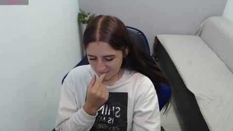 Mia online show from 11.10.25