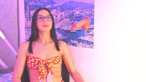 Snapshot of mia_fowler7 chatting on 09.10.25 MIA online show from 09.10.25