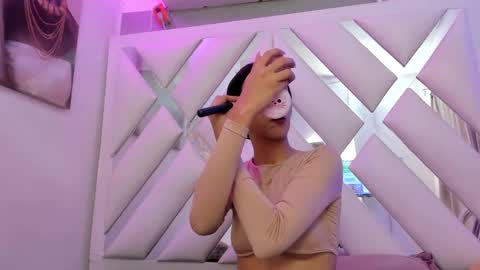 Snapshot of mia_fowler7 chatting on 09.25.25 MIA online show from 09.25.25