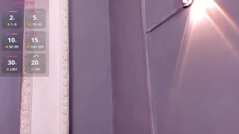 Snapshot of mia_fowler7 chatting on 10.05.25 MIA online show from 10.05.25