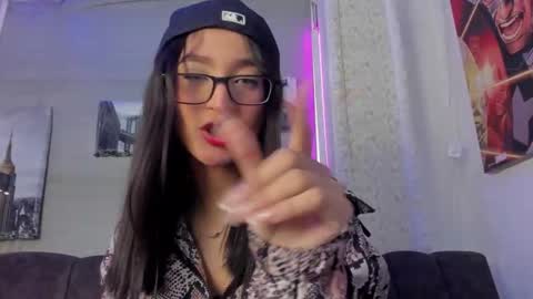 Snapshot of mia_fowler7 chatting on 10.16.25 MIA online show from 10.16.25