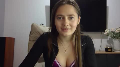mia_fride1 online show from 12.19.25