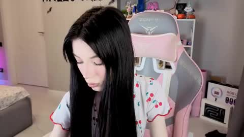 MIA HELP ME REACH 100 LIKES online show from 11.18.25