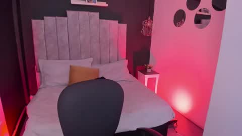 Val  online show from 03.25.26