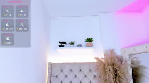 mia_juicy_ online show from 03.24.26