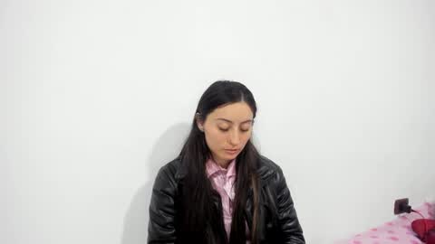 Snapshot of mia_kanee chatting on 12.19.24 mia kaneee online show from 12.19.24