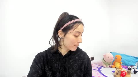 Snapshot of mia_kanee chatting on 12.21.24 mia kaneee online show from 12.21.24