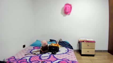 Snapshot of mia_kanee chatting on 12.28.24 mia kaneee online show from 12.28.24