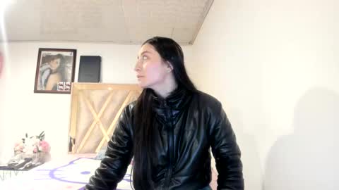 Snapshot of mia_kanee chatting on 09.17.25 mia kaneee online show from 09.17.25