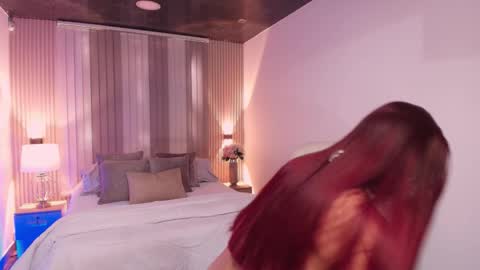 Mia Lane online show from 03.05.26