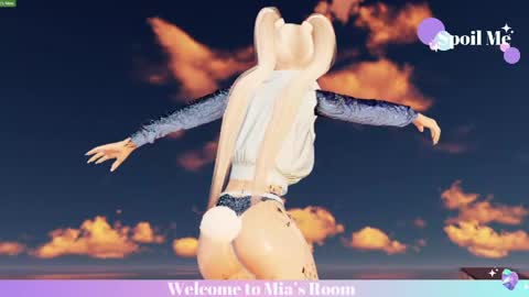 Snapshot of mia_lilah chatting on 04.22.26 Mia online show from 04.22.26