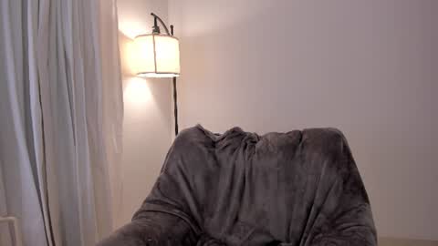 Snapshot of mia_love__ chatting on 06.14.26 MIA LOVE online show from 06.14.26