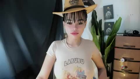 Snapshot of mia_lover9 chatting on 07.02.26 M I A online show from 07.02.26