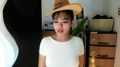 Snapshot of mia_lover9 chatting on 07.20.26 M I A online show from 07.20.26