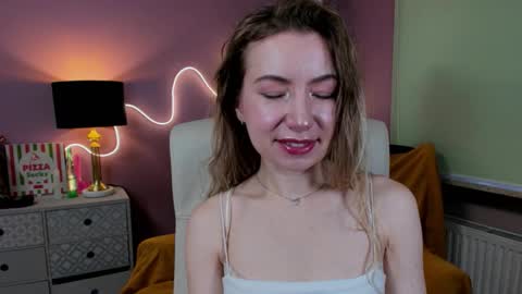 Mia online show from 11.06.25