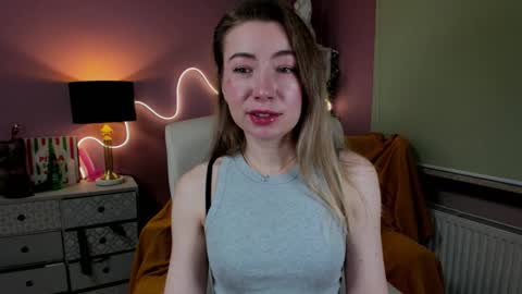 Mia online show from 12.17.25