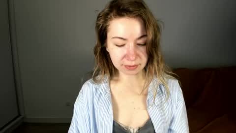 Snapshot of mia_luxx92 chatting on 04.25.26 Mia online show from 04.25.26