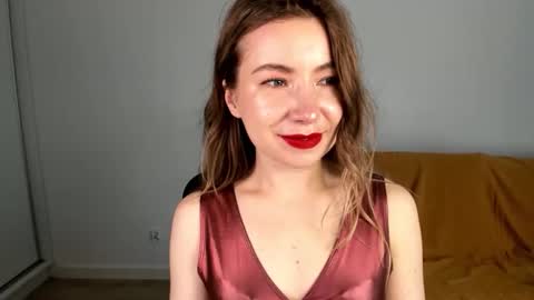 Snapshot of mia_luxx92 chatting on 05.10.26 Mia online show from 05.10.26