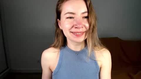 Snapshot of mia_luxx92 chatting on 05.15.26 Mia online show from 05.15.26