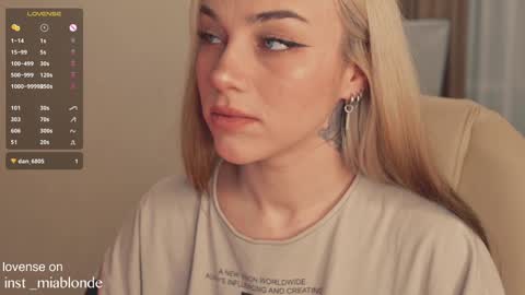 Snapshot of mia_milagros chatting on 01.12.25 mia_milagros online show from 01.12.25