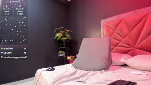 Snapshot of mia_milff chatting on 02.20.25 MIA online show from 02.20.25