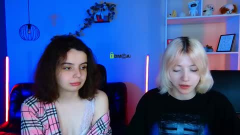 mia_mooon_ online show from 05.28.26
