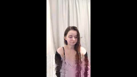 Mia online show from 12.21.25