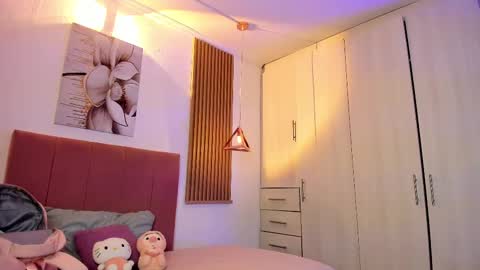 Mia Nevaeh - follow me online show from 11.16.25