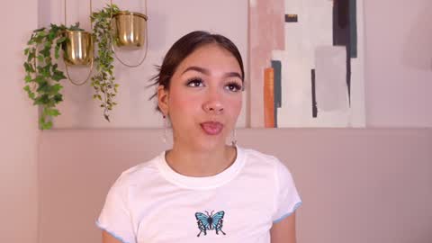 mia_oconner online show from 01.14.25