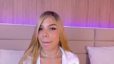 mia_oconner online show from 03.06.25