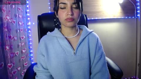 Snapshot of mia_petitebaby chatting on 02.03.25 Ma online show from 02.03.25