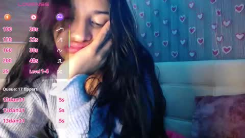 Snapshot of mia_petitebaby chatting on 11.21.25 Ma online show from 11.21.25