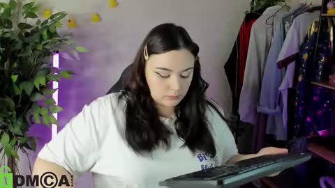 Mia online show from 02.05.26