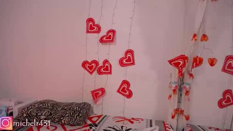 mia reys online show from 02.15.25